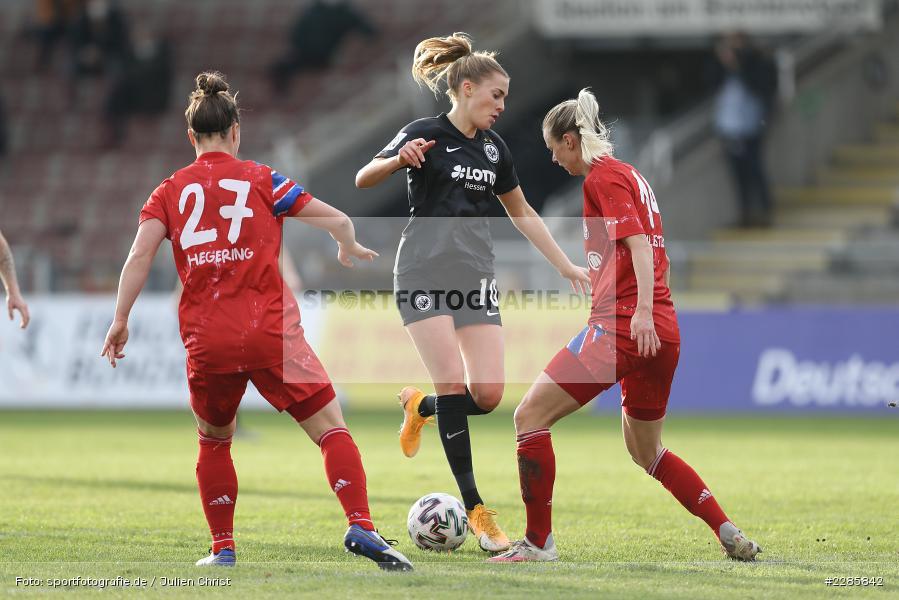 Amanda Ilestedt, Marina Hegering, Laura Freigang, Stadion am Brentanobad, Frankfurt, 13.12.2020, DFL, sport, action, Fussball, Deutschland, Dezember 2020, Saison 2020/2021, Frauen-Bundesliga, FFBL, FLYERALARM Frauen-Bundesliga, FC Bayern München, Eintracht Frankfurt - Bild-ID: 2285842