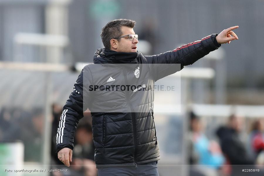 gibt Anweisungen, Jens Scheuer, Stadion am Brentanobad, Frankfurt, 13.12.2020, DFL, sport, action, Fussball, Deutschland, Dezember 2020, Saison 2020/2021, Frauen-Bundesliga, FFBL, FLYERALARM Frauen-Bundesliga, FC Bayern München, Eintracht Frankfurt - Bild-ID: 2285898 gibt Anweisungen, Jens Scheuer, Stadion am Brentanobad, Frankfurt, 13.12.2020, DFL, sport, action, Fussball, Deutschland, Dezember 2020, Saison 2020/2021, Frauen-Bundesliga, FFBL, FLYERALARM Frauen-Bundesliga, FC Bayern München, Eintracht Frankfurt - Bild-ID: 2285898