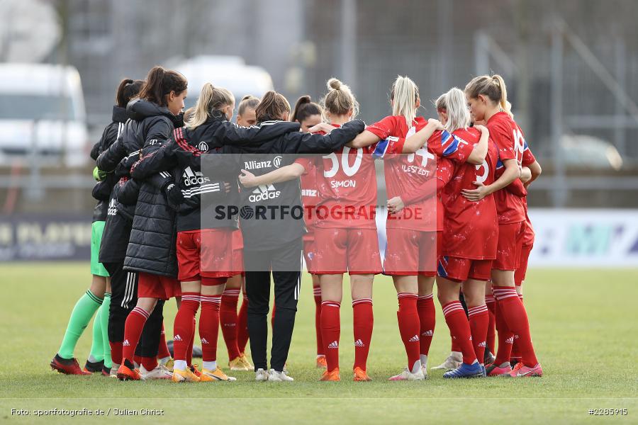 Zusammenhalt, Team, Mannschaftskreis, Stadion am Brentanobad, Frankfurt, 13.12.2020, DFL, sport, action, Fussball, Deutschland, Dezember 2020, Saison 2020/2021, Frauen-Bundesliga, FFBL, FLYERALARM Frauen-Bundesliga, FC Bayern München, Eintracht Frankfurt - Bild-ID: 2285915 Zusammenhalt, Team, Mannschaftskreis, Stadion am Brentanobad, Frankfurt, 13.12.2020, DFL, sport, action, Fussball, Deutschland, Dezember 2020, Saison 2020/2021, Frauen-Bundesliga, FFBL, FLYERALARM Frauen-Bundesliga, FC Bayern München, Eintracht Frankfurt - Bild-ID: 2285915