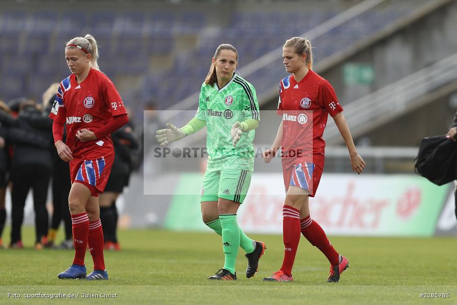 Carina Wenninger, Hanna Glas, Laura Benkarth, Stadion am Brentanobad, Frankfurt, 13.12.2020, DFL, sport, action, Fussball, Deutschland, Dezember 2020, Saison 2020/2021, Frauen-Bundesliga, FFBL, FLYERALARM Frauen-Bundesliga, FC Bayern München, Eintracht Frankfurt - Bild-ID: 2285983 Carina Wenninger, Hanna Glas, Laura Benkarth, Stadion am Brentanobad, Frankfurt, 13.12.2020, DFL, sport, action, Fussball, Deutschland, Dezember 2020, Saison 2020/2021, Frauen-Bundesliga, FFBL, FLYERALARM Frauen-Bundesliga, FC Bayern München, Eintracht Frankfurt - Bild-ID: 2285983