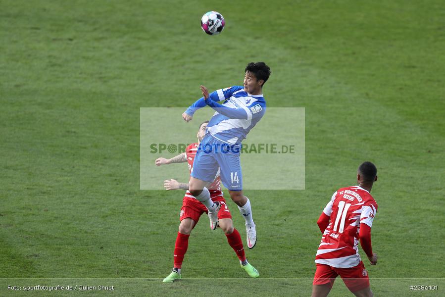 Mitja Lotric, Seung-ho Paik, Merck-Stadion, Darmstadt, 19.12.2020, DFL, sport, action, Fussball, Deutschland, Dezember 2020, Saison 2020/2021, 2. Bundesliga, FC Würzburger Kickers, SV Darmstadt 98 - Bild-ID: 2286101 Mitja Lotric, Seung-ho Paik, Merck-Stadion, Darmstadt, 19.12.2020, DFL, sport, action, Fussball, Deutschland, Dezember 2020, Saison 2020/2021, 2. Bundesliga, FC Würzburger Kickers, SV Darmstadt 98 - Bild-ID: 2286101