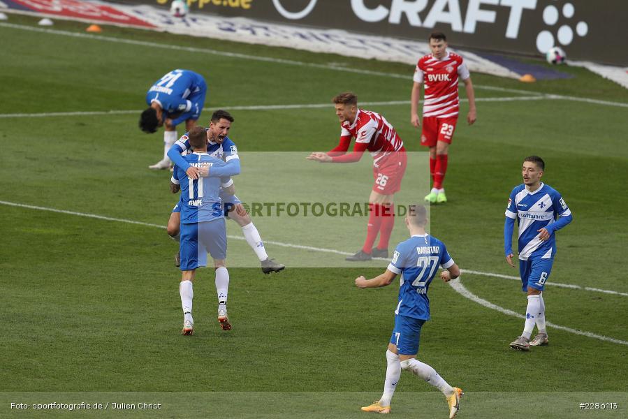 Torjubel, Fabian Schnellhardt, Emotionen, Tor, Lion Schweers, Tobias Kempe, Merck-Stadion, Darmstadt, 19.12.2020, DFL, sport, action, Fussball, Deutschland, Dezember 2020, Saison 2020/2021, 2. Bundesliga, FC Würzburger Kickers, SV Darmstadt 98 - Bild-ID: 2286113