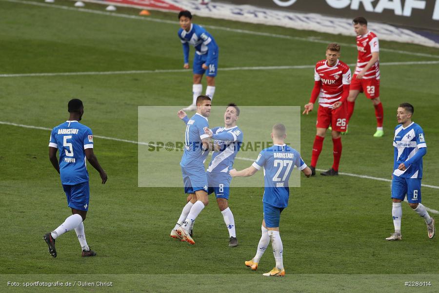 Tim Skarke, Patric Pfeiffer, Torjubel, Fabian Schnellhardt, Emotionen, Tor, Lion Schweers, Tobias Kempe, Merck-Stadion, Darmstadt, 19.12.2020, DFL, sport, action, Fussball, Deutschland, Dezember 2020, Saison 2020/2021, 2. Bundesliga, FC Würzburger Kickers, SV Darmstadt 98 - Bild-ID: 2286114