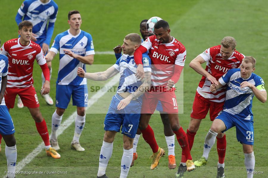 tackle, Felix Platte, Saliou Sané, Merck-Stadion, Darmstadt, 19.12.2020, DFL, sport, action, Fussball, Deutschland, Dezember 2020, Saison 2020/2021, 2. Bundesliga, FC Würzburger Kickers, SV Darmstadt 98 - Bild-ID: 2286129 tackle, Felix Platte, Saliou Sané, Merck-Stadion, Darmstadt, 19.12.2020, DFL, sport, action, Fussball, Deutschland, Dezember 2020, Saison 2020/2021, 2. Bundesliga, FC Würzburger Kickers, SV Darmstadt 98 - Bild-ID: 2286129