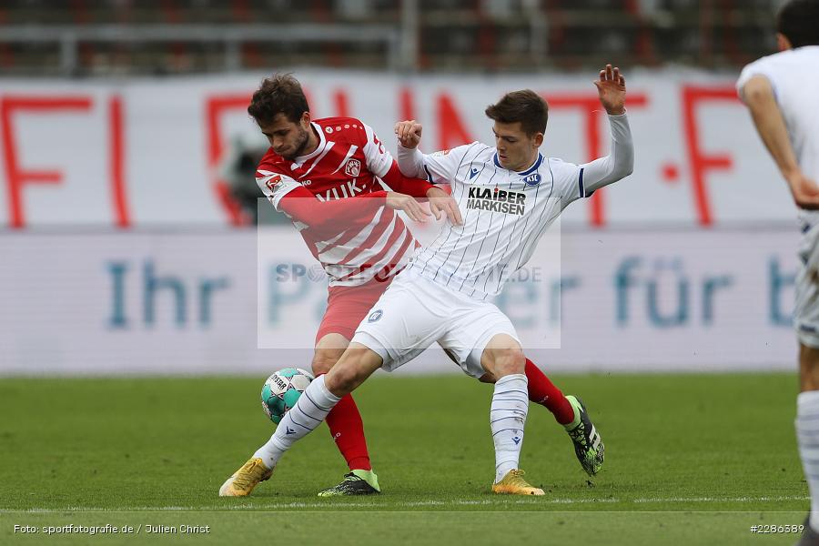 Daniel Hägele, Marvin Wanitzek, FLYERALARM Arena, Würzburg, 02.01.2021, DFL, sport, action, Fussball, Deutschland, Januar 2021, Saison 2020/2021, Bundesliga, 2. Bundesliga, Karlsruher SC, FC Würzburger Kickers - Bild-ID: 2286389