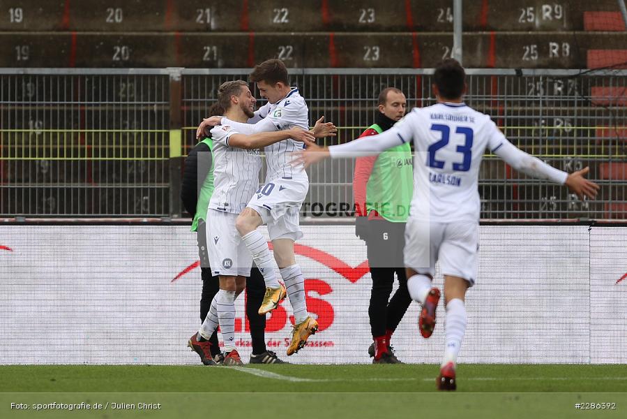 Emotionen, Torjubel, Jubel, Marvin Wanitzek, Marc Lorenz, FLYERALARM Arena, Würzburg, 02.01.2021, DFL, sport, action, Fussball, Deutschland, Januar 2021, Saison 2020/2021, Bundesliga, 2. Bundesliga, Karlsruher SC, FC Würzburger Kickers - Bild-ID: 2286392 Emotionen, Torjubel, Jubel, Marvin Wanitzek, Marc Lorenz, FLYERALARM Arena, Würzburg, 02.01.2021, DFL, sport, action, Fussball, Deutschland, Januar 2021, Saison 2020/2021, Bundesliga, 2. Bundesliga, Karlsruher SC, FC Würzburger Kickers - Bild-ID: 2286392