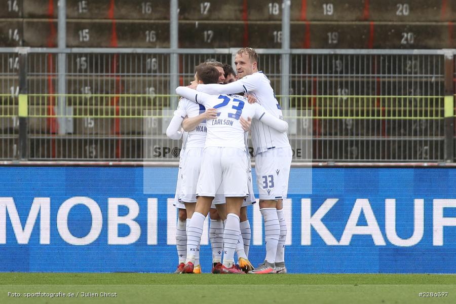 Jubel, Philipp Hoffman, FLYERALARM Arena, Würzburg, 02.01.2021, DFL, sport, action, Fussball, Deutschland, Januar 2021, Saison 2020/2021, Bundesliga, 2. Bundesliga, Karlsruher SC, FC Würzburger Kickers - Bild-ID: 2286397 Jubel, Philipp Hoffman, FLYERALARM Arena, Würzburg, 02.01.2021, DFL, sport, action, Fussball, Deutschland, Januar 2021, Saison 2020/2021, Bundesliga, 2. Bundesliga, Karlsruher SC, FC Würzburger Kickers - Bild-ID: 2286397