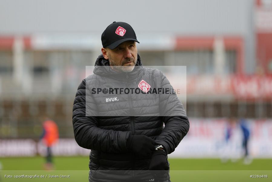 Trainer, Coach, Bernhard Trares, FLYERALARM Arena, Würzburg, 02.01.2021, DFL, sport, action, Fussball, Deutschland, Januar 2021, Saison 2020/2021, Bundesliga, 2. Bundesliga, Karlsruher SC, FC Würzburger Kickers - Bild-ID: 2286418