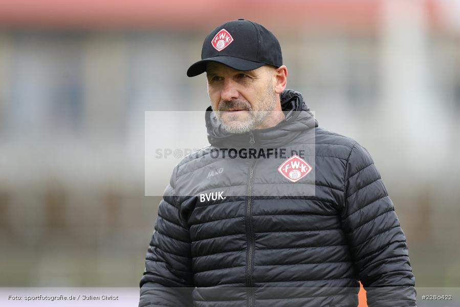 Trainer, Bernhard Trares, FLYERALARM Arena, Würzburg, 02.01.2021, DFL, sport, action, Fussball, Deutschland, Januar 2021, Saison 2020/2021, Bundesliga, 2. Bundesliga, Karlsruher SC, FC Würzburger Kickers - Bild-ID: 2286422