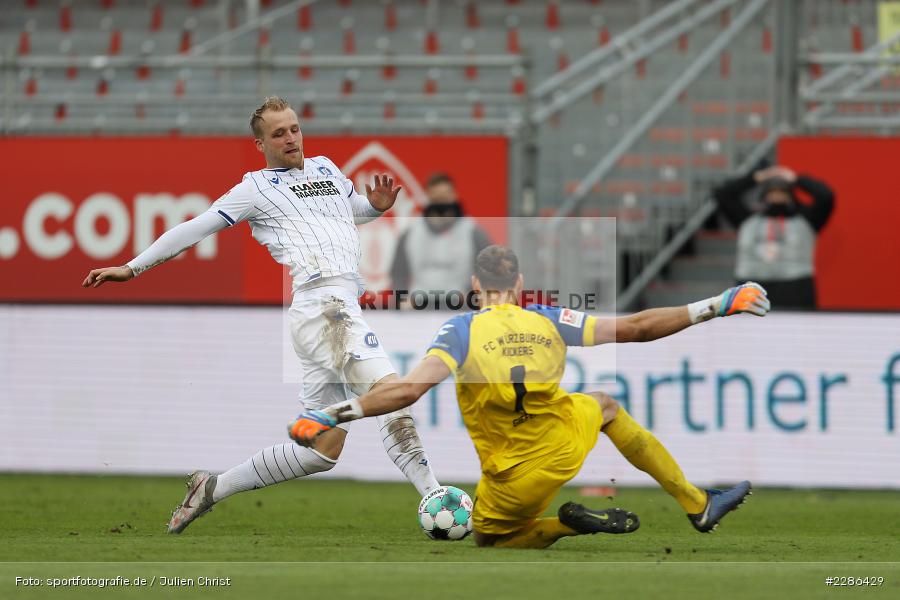 Duell, Fabian Giefer, Philipp Hoffman, FLYERALARM Arena, Würzburg, 02.01.2021, DFL, sport, action, Fussball, Deutschland, Januar 2021, Saison 2020/2021, Bundesliga, 2. Bundesliga, Karlsruher SC, FC Würzburger Kickers - Bild-ID: 2286429 Duell, Fabian Giefer, Philipp Hoffman, FLYERALARM Arena, Würzburg, 02.01.2021, DFL, sport, action, Fussball, Deutschland, Januar 2021, Saison 2020/2021, Bundesliga, 2. Bundesliga, Karlsruher SC, FC Würzburger Kickers - Bild-ID: 2286429