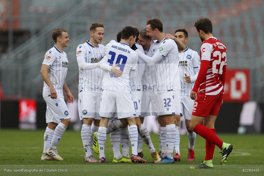 Jerome Gondorf, enttäuscht, Emotionen, Torjubel, Daniel Hägele, FLYERALARM Arena, Würzburg, 02.01.2021, DFL, sport, action, Fussball, Deutschland, Januar 2021, Saison 2020/2021, Bundesliga, 2. Bundesliga, Karlsruher SC, FC Würzburger Kickers - Bild-ID: 2286435