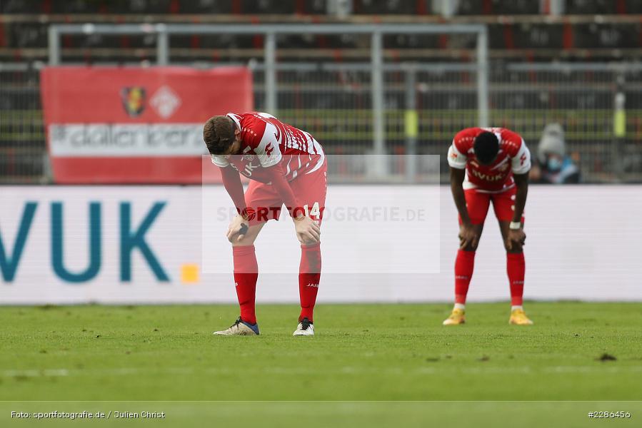 Frank Ronstadt, Hendrik Hansen, FLYERALARM Arena, Würzburg, 02.01.2021, DFL, sport, action, Fussball, Deutschland, Januar 2021, Saison 2020/2021, Bundesliga, 2. Bundesliga, Karlsruher SC, FC Würzburger Kickers - Bild-ID: 2286456