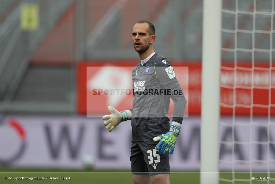 Torwart, Marius Gersbeck, FLYERALARM Arena, Würzburg, 02.01.2021, DFL, sport, action, Fussball, Deutschland, Januar 2021, Saison 2020/2021, Bundesliga, 2. Bundesliga, Karlsruher SC, FC Würzburger Kickers - Bild-ID: 2286489 Torwart, Marius Gersbeck, FLYERALARM Arena, Würzburg, 02.01.2021, DFL, sport, action, Fussball, Deutschland, Januar 2021, Saison 2020/2021, Bundesliga, 2. Bundesliga, Karlsruher SC, FC Würzburger Kickers - Bild-ID: 2286489