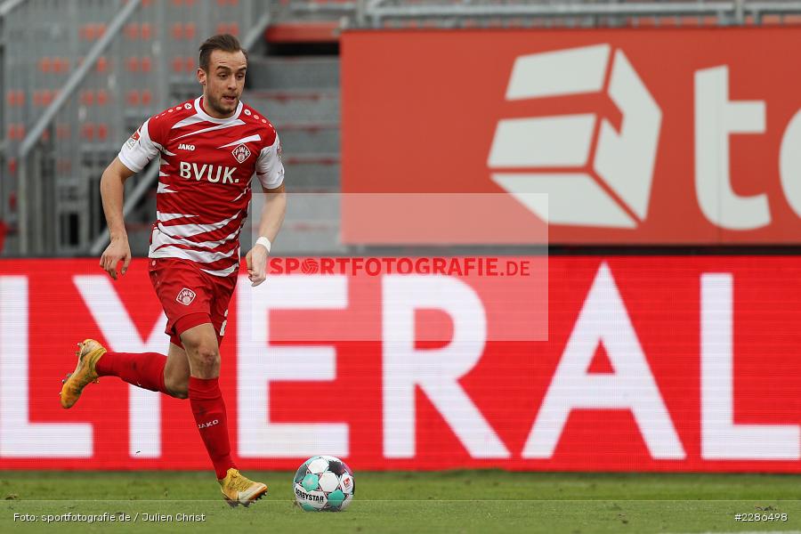 Links, Feature, Störer, David Kopacz, FLYERALARM Arena, Würzburg, 02.01.2021, DFL, sport, action, Fussball, Deutschland, Januar 2021, Saison 2020/2021, Bundesliga, 2. Bundesliga, Karlsruher SC, FC Würzburger Kickers - Bild-ID: 2286498