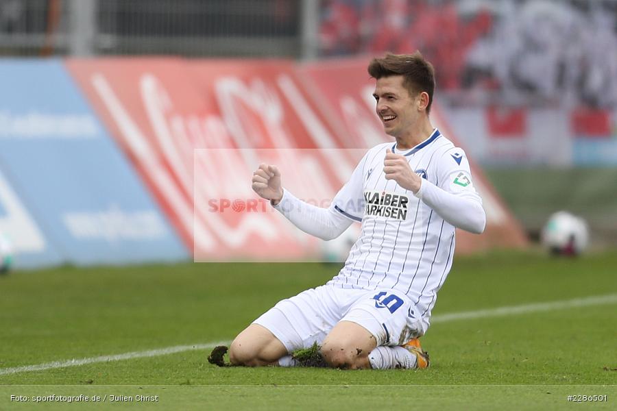 Torjubel, Marvin Wanitzek, FLYERALARM Arena, Würzburg, 02.01.2021, DFL, sport, action, Fussball, Deutschland, Januar 2021, Saison 2020/2021, Bundesliga, 2. Bundesliga, Karlsruher SC, FC Würzburger Kickers - Bild-ID: 2286501