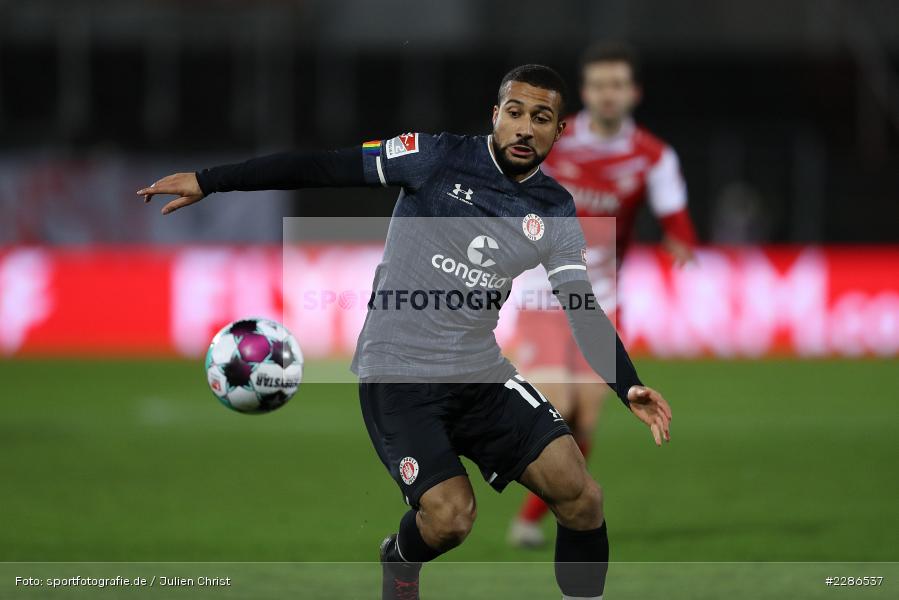 Daniel-Kofi Kyereh, FLYERALARM Arena, Würzburg, 06.01.2021, DFL, sport, action, Fussball, Deutschland, Januar 2021, Saison 2020/2021, FCSP, FWK, Bundesliga, 2. Bundesliga, FC St. Pauli, FC Würzburger Kickers - Bild-ID: 2286537