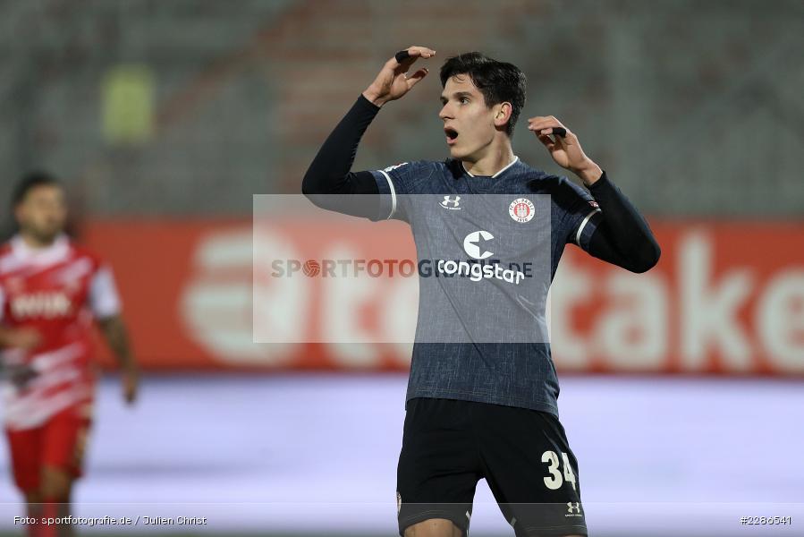 Hände, Arme, gestikuliert, enttäuscht, Igor Matanovic, FLYERALARM Arena, Würzburg, 06.01.2021, DFL, sport, action, Fussball, Deutschland, Januar 2021, Saison 2020/2021, FCSP, FWK, Bundesliga, 2. Bundesliga, FC St. Pauli, FC Würzburger Kickers - Bild-ID: 2286541 Hände, Arme, gestikuliert, enttäuscht, Igor Matanovic, FLYERALARM Arena, Würzburg, 06.01.2021, DFL, sport, action, Fussball, Deutschland, Januar 2021, Saison 2020/2021, FCSP, FWK, Bundesliga, 2. Bundesliga, FC St. Pauli, FC Würzburger Kickers - Bild-ID: 2286541