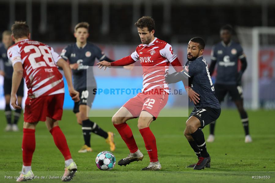 Daniel-Kofi Kyereh, Daniel Hägele, FLYERALARM Arena, Würzburg, 06.01.2021, DFL, sport, action, Fussball, Deutschland, Januar 2021, Saison 2020/2021, FCSP, FWK, Bundesliga, 2. Bundesliga, FC St. Pauli, FC Würzburger Kickers - Bild-ID: 2286550 Daniel-Kofi Kyereh, Daniel Hägele, FLYERALARM Arena, Würzburg, 06.01.2021, DFL, sport, action, Fussball, Deutschland, Januar 2021, Saison 2020/2021, FCSP, FWK, Bundesliga, 2. Bundesliga, FC St. Pauli, FC Würzburger Kickers - Bild-ID: 2286550