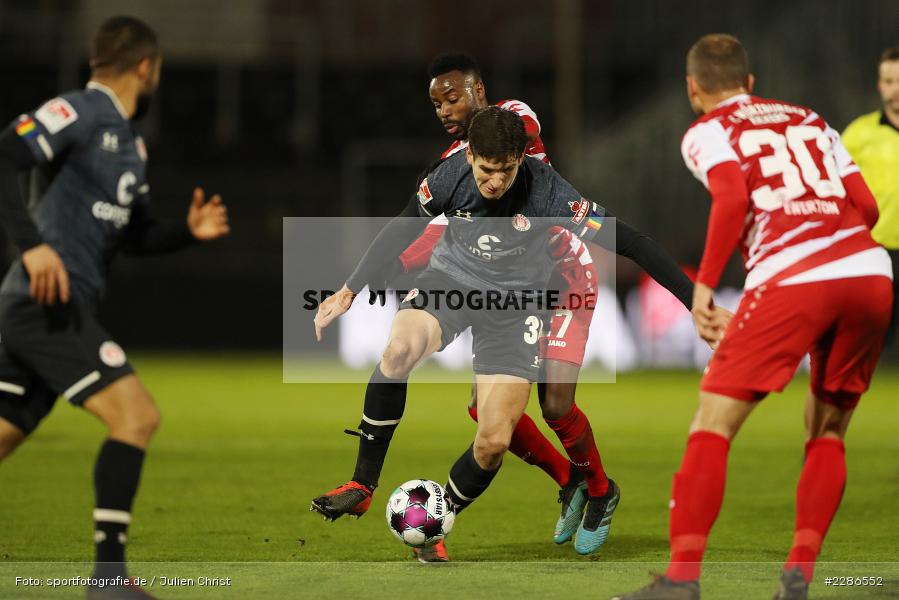 Nzuzi Toko, Igor Matanovic, FLYERALARM Arena, Würzburg, 06.01.2021, DFL, sport, action, Fussball, Deutschland, Januar 2021, Saison 2020/2021, FCSP, FWK, Bundesliga, 2. Bundesliga, FC St. Pauli, FC Würzburger Kickers - Bild-ID: 2286552