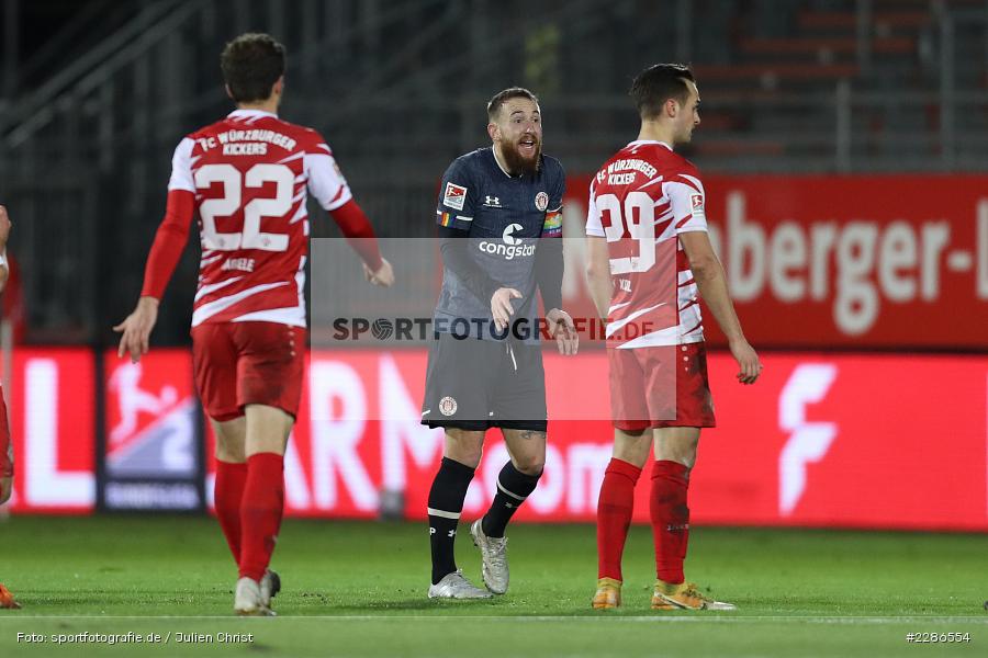 Platzverweis, Karte, Gelb-Rot, Marvin Knoll, FLYERALARM Arena, Würzburg, 06.01.2021, DFL, sport, action, Fussball, Deutschland, Januar 2021, Saison 2020/2021, FCSP, FWK, Bundesliga, 2. Bundesliga, FC St. Pauli, FC Würzburger Kickers - Bild-ID: 2286554