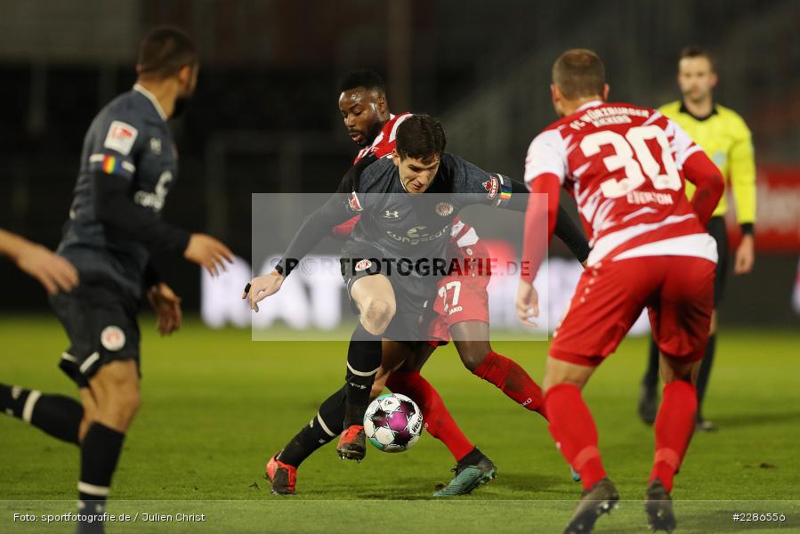 Nzuzi Toko, Igor Matanovic, FLYERALARM Arena, Würzburg, 06.01.2021, DFL, sport, action, Fussball, Deutschland, Januar 2021, Saison 2020/2021, FCSP, FWK, Bundesliga, 2. Bundesliga, FC St. Pauli, FC Würzburger Kickers - Bild-ID: 2286556