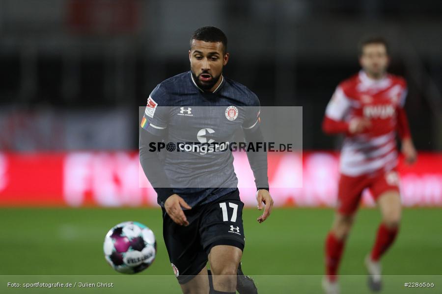 Daniel-Kofi Kyereh, FLYERALARM Arena, Würzburg, 06.01.2021, DFL, sport, action, Fussball, Deutschland, Januar 2021, Saison 2020/2021, FCSP, FWK, Bundesliga, 2. Bundesliga, FC St. Pauli, FC Würzburger Kickers - Bild-ID: 2286566 Daniel-Kofi Kyereh, FLYERALARM Arena, Würzburg, 06.01.2021, DFL, sport, action, Fussball, Deutschland, Januar 2021, Saison 2020/2021, FCSP, FWK, Bundesliga, 2. Bundesliga, FC St. Pauli, FC Würzburger Kickers - Bild-ID: 2286566