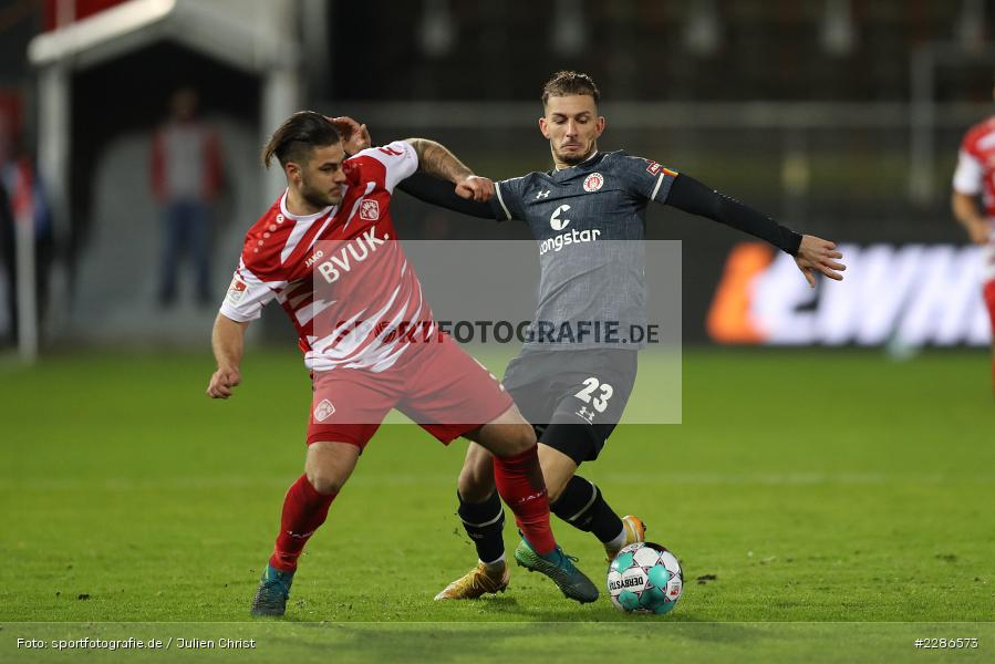 Leart Paqarada, Dominic Baumann, FLYERALARM Arena, Würzburg, 06.01.2021, DFL, sport, action, Fussball, Deutschland, Januar 2021, Saison 2020/2021, FCSP, FWK, Bundesliga, 2. Bundesliga, FC St. Pauli, FC Würzburger Kickers - Bild-ID: 2286573 Leart Paqarada, Dominic Baumann, FLYERALARM Arena, Würzburg, 06.01.2021, DFL, sport, action, Fussball, Deutschland, Januar 2021, Saison 2020/2021, FCSP, FWK, Bundesliga, 2. Bundesliga, FC St. Pauli, FC Würzburger Kickers - Bild-ID: 2286573