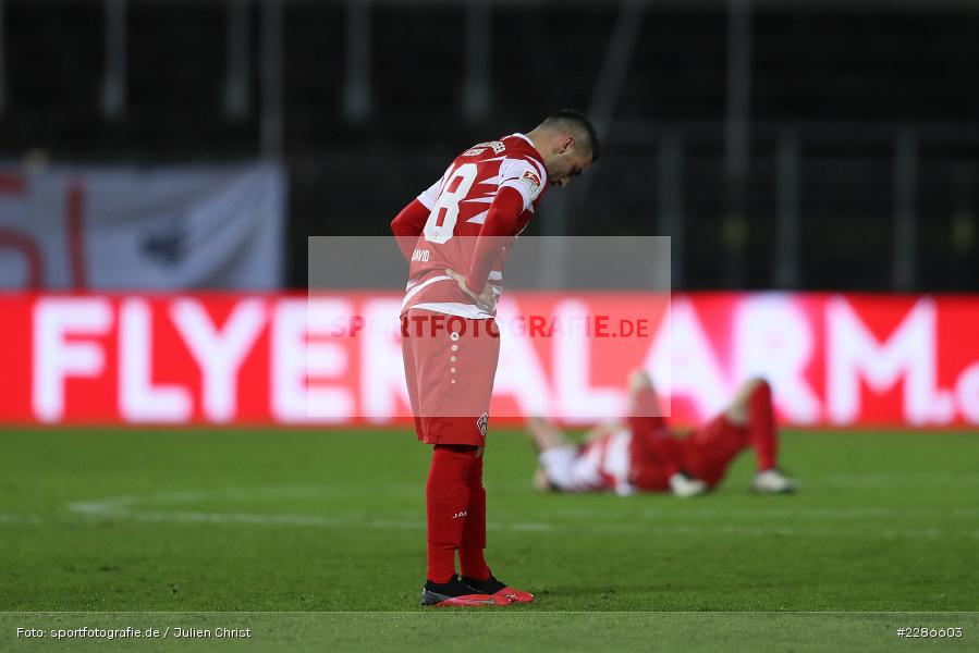 enttäuscht, Christofer David, FLYERALARM Arena, Würzburg, 06.01.2021, DFL, sport, action, Fussball, Deutschland, Januar 2021, Saison 2020/2021, FCSP, FWK, Bundesliga, 2. Bundesliga, FC St. Pauli, FC Würzburger Kickers - Bild-ID: 2286603