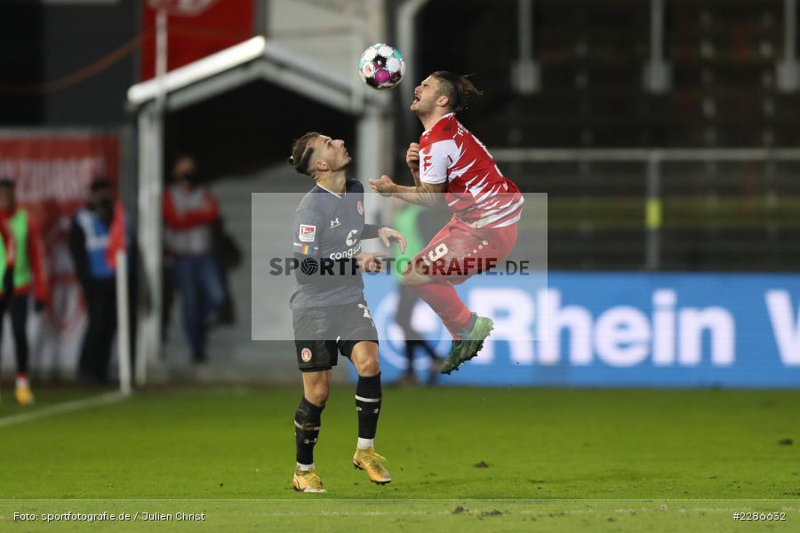 Leart Paqarada, Dominic Baumann, FLYERALARM Arena, Würzburg, 06.01.2021, DFL, sport, action, Fussball, Deutschland, Januar 2021, Saison 2020/2021, FCSP, FWK, Bundesliga, 2. Bundesliga, FC St. Pauli, FC Würzburger Kickers - Bild-ID: 2286632 Leart Paqarada, Dominic Baumann, FLYERALARM Arena, Würzburg, 06.01.2021, DFL, sport, action, Fussball, Deutschland, Januar 2021, Saison 2020/2021, FCSP, FWK, Bundesliga, 2. Bundesliga, FC St. Pauli, FC Würzburger Kickers - Bild-ID: 2286632