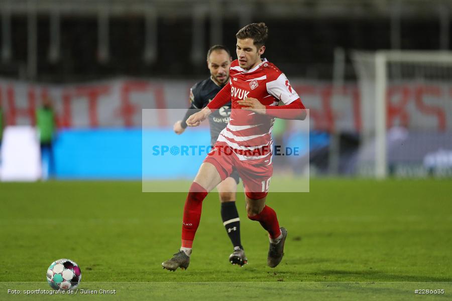 Rico Benatelli, Marvin Pieringer, FLYERALARM Arena, Würzburg, 06.01.2021, DFL, sport, action, Fussball, Deutschland, Januar 2021, Saison 2020/2021, FCSP, FWK, Bundesliga, 2. Bundesliga, FC St. Pauli, FC Würzburger Kickers - Bild-ID: 2286635