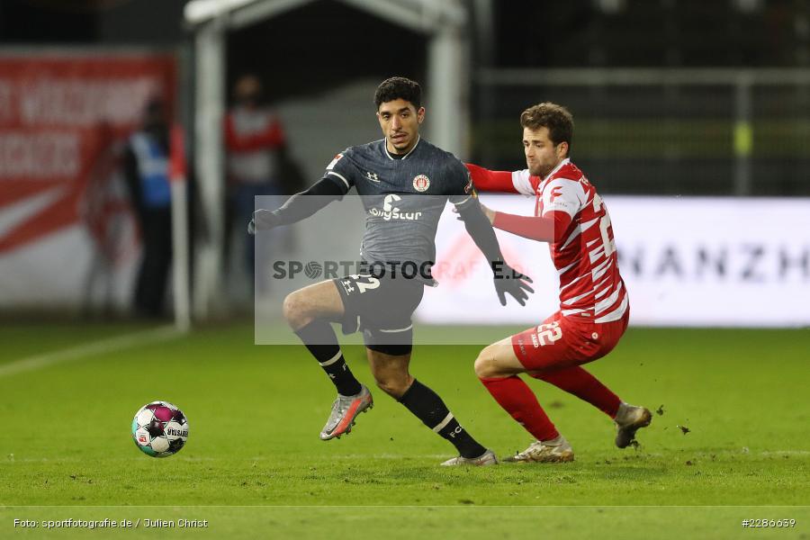 Daniel Hägele, Omar Marmoush, FLYERALARM Arena, Würzburg, 06.01.2021, DFL, sport, action, Fussball, Deutschland, Januar 2021, Saison 2020/2021, FCSP, FWK, Bundesliga, 2. Bundesliga, FC St. Pauli, FC Würzburger Kickers - Bild-ID: 2286639 Daniel Hägele, Omar Marmoush, FLYERALARM Arena, Würzburg, 06.01.2021, DFL, sport, action, Fussball, Deutschland, Januar 2021, Saison 2020/2021, FCSP, FWK, Bundesliga, 2. Bundesliga, FC St. Pauli, FC Würzburger Kickers - Bild-ID: 2286639
