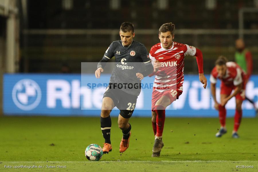Marvin Pieringer, Adam Dzwigala, FLYERALARM Arena, Würzburg, 06.01.2021, DFL, sport, action, Fussball, Deutschland, Januar 2021, Saison 2020/2021, FCSP, FWK, Bundesliga, 2. Bundesliga, FC St. Pauli, FC Würzburger Kickers - Bild-ID: 2286646 Marvin Pieringer, Adam Dzwigala, FLYERALARM Arena, Würzburg, 06.01.2021, DFL, sport, action, Fussball, Deutschland, Januar 2021, Saison 2020/2021, FCSP, FWK, Bundesliga, 2. Bundesliga, FC St. Pauli, FC Würzburger Kickers - Bild-ID: 2286646