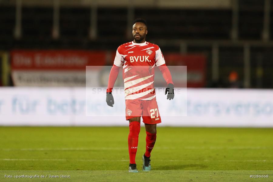 Nzuzi Toko, FLYERALARM Arena, Würzburg, 06.01.2021, DFL, sport, action, Fussball, Deutschland, Januar 2021, Saison 2020/2021, FCSP, FWK, Bundesliga, 2. Bundesliga, FC St. Pauli, FC Würzburger Kickers - Bild-ID: 2286668