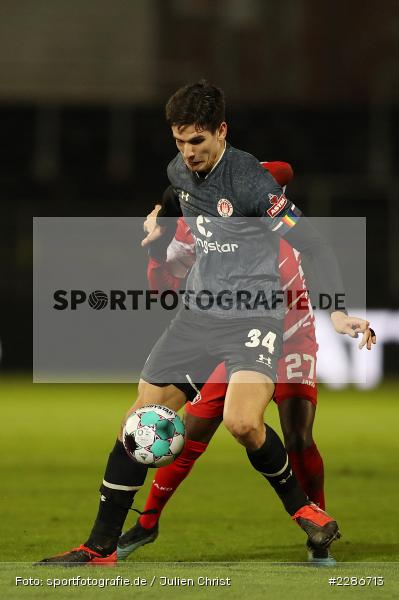 Nzuzi Toko, Igor Matanovic, FLYERALARM Arena, Würzburg, 06.01.2021, DFL, sport, action, Fussball, Deutschland, Januar 2021, Saison 2020/2021, FCSP, FWK, Bundesliga, 2. Bundesliga, FC St. Pauli, FC Würzburger Kickers - Bild-ID: 2286713 Nzuzi Toko, Igor Matanovic, FLYERALARM Arena, Würzburg, 06.01.2021, DFL, sport, action, Fussball, Deutschland, Januar 2021, Saison 2020/2021, FCSP, FWK, Bundesliga, 2. Bundesliga, FC St. Pauli, FC Würzburger Kickers - Bild-ID: 2286713