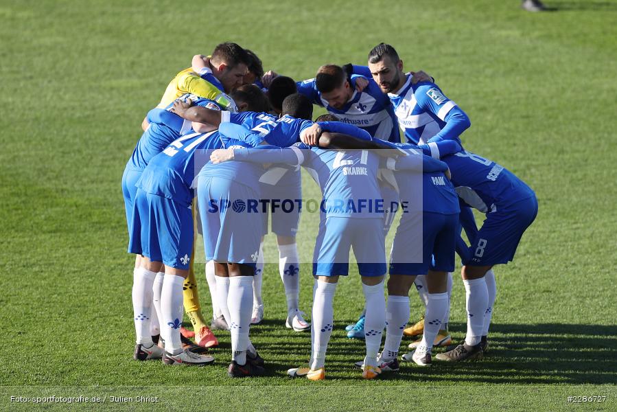 Mannschaftskreis, Merck-Stadion, Darmstadt, 10.01.2021, DFL, sport, action, Fussball, Deutschland, Januar 2021, Saison 2020/2021, H96, D98, Bundesliga, 2. Bundesliga, Hannover 96, SV Darmstadt 98 - Bild-ID: 2286727