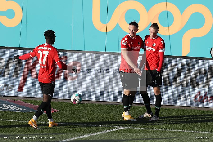 Valmir Sulejmani, Kingsley Schindler, Torjubel, Marvin Ducksch, Merck-Stadion, Darmstadt, 10.01.2021, DFL, sport, action, Fussball, Deutschland, Januar 2021, Saison 2020/2021, H96, D98, Bundesliga, 2. Bundesliga, Hannover 96, SV Darmstadt 98 - Bild-ID: 2286782