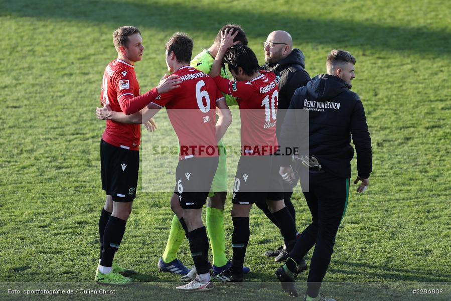 Jaka Bijol, Marcel Franke, Michael Esser, Genki Haraguchi, Merck-Stadion, Darmstadt, 10.01.2021, DFL, sport, action, Fussball, Deutschland, Januar 2021, Saison 2020/2021, H96, D98, Bundesliga, 2. Bundesliga, Hannover 96, SV Darmstadt 98 - Bild-ID: 2286809 Jaka Bijol, Marcel Franke, Michael Esser, Genki Haraguchi, Merck-Stadion, Darmstadt, 10.01.2021, DFL, sport, action, Fussball, Deutschland, Januar 2021, Saison 2020/2021, H96, D98, Bundesliga, 2. Bundesliga, Hannover 96, SV Darmstadt 98 - Bild-ID: 2286809