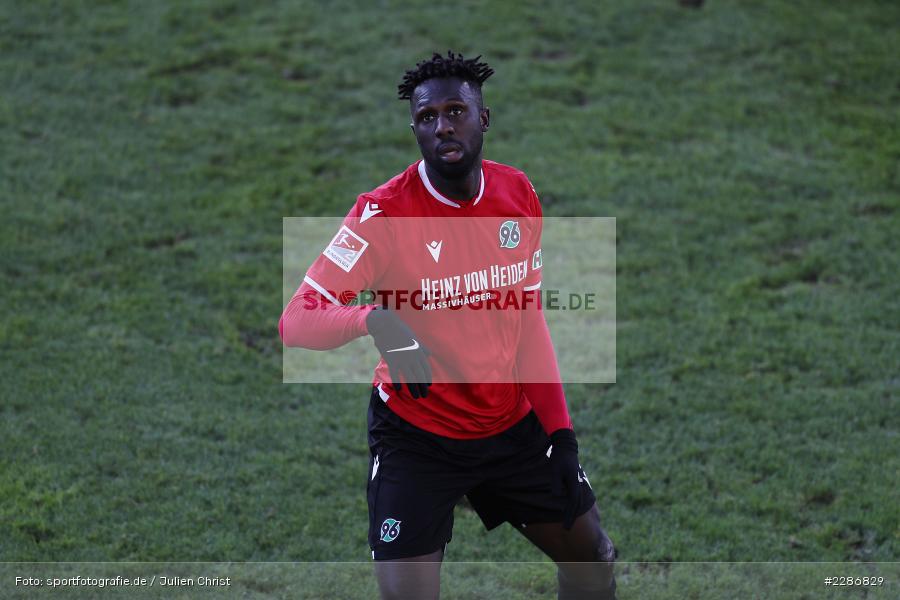 Kingsley Schindler, Merck-Stadion, Darmstadt, 10.01.2021, DFL, sport, action, Fussball, Deutschland, Januar 2021, Saison 2020/2021, H96, D98, Bundesliga, 2. Bundesliga, Hannover 96, SV Darmstadt 98 - Bild-ID: 2286829 Kingsley Schindler, Merck-Stadion, Darmstadt, 10.01.2021, DFL, sport, action, Fussball, Deutschland, Januar 2021, Saison 2020/2021, H96, D98, Bundesliga, 2. Bundesliga, Hannover 96, SV Darmstadt 98 - Bild-ID: 2286829