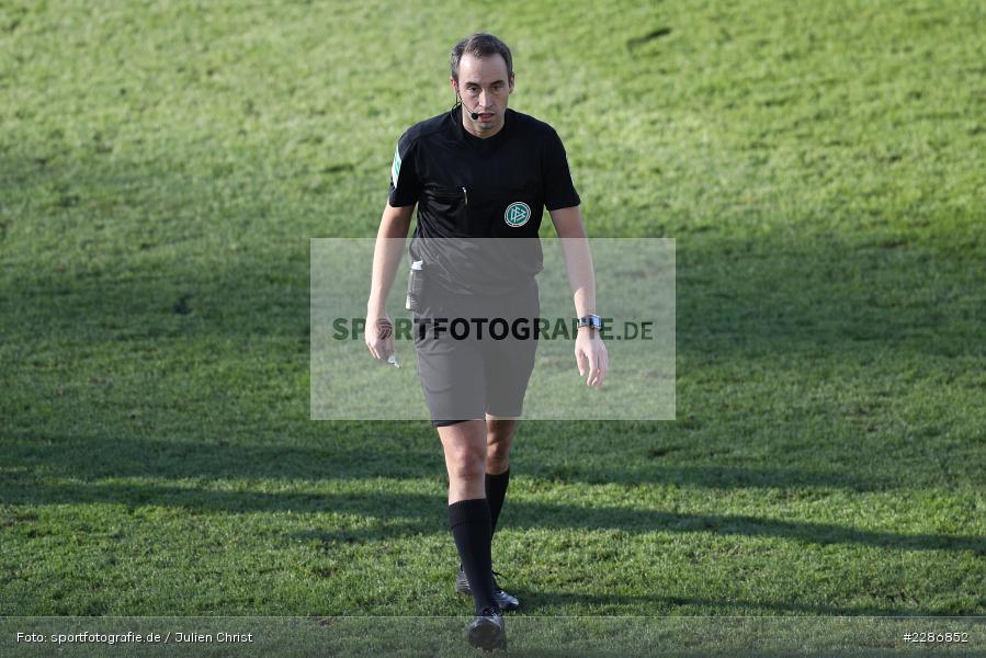 Schiedsrichter, Patrick Alt, Merck-Stadion, Darmstadt, 10.01.2021, DFL, sport, action, Fussball, Deutschland, Januar 2021, Saison 2020/2021, H96, D98, Bundesliga, 2. Bundesliga, Hannover 96, SV Darmstadt 98 - Bild-ID: 2286852 Schiedsrichter, Patrick Alt, Merck-Stadion, Darmstadt, 10.01.2021, DFL, sport, action, Fussball, Deutschland, Januar 2021, Saison 2020/2021, H96, D98, Bundesliga, 2. Bundesliga, Hannover 96, SV Darmstadt 98 - Bild-ID: 2286852