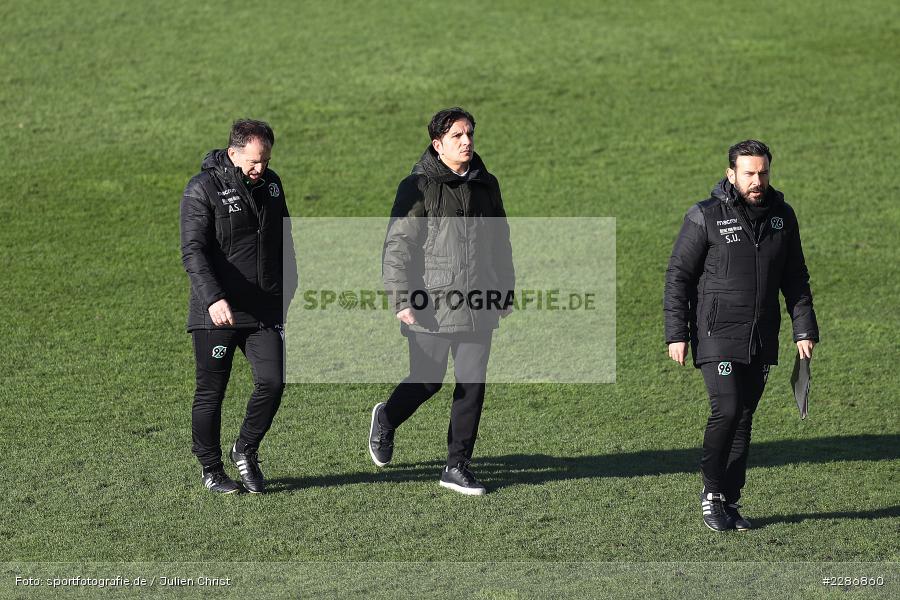 Trainerteam, Serhat Umar, Kenan Kocak, Asif Saric, Merck-Stadion, Darmstadt, 10.01.2021, DFL, sport, action, Fussball, Deutschland, Januar 2021, Saison 2020/2021, H96, D98, Bundesliga, 2. Bundesliga, Hannover 96, SV Darmstadt 98 - Bild-ID: 2286860 Trainerteam, Serhat Umar, Kenan Kocak, Asif Saric, Merck-Stadion, Darmstadt, 10.01.2021, DFL, sport, action, Fussball, Deutschland, Januar 2021, Saison 2020/2021, H96, D98, Bundesliga, 2. Bundesliga, Hannover 96, SV Darmstadt 98 - Bild-ID: 2286860