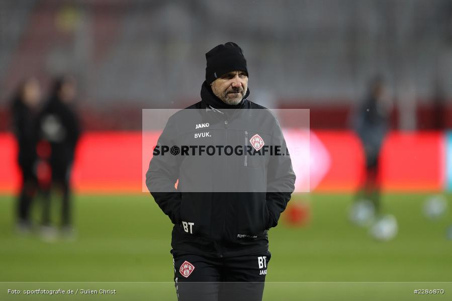 Trainer, Bernhard Trares, FLYERALARM Arena, Würzburg, 15.01.2021, DFL, sport, action, Fussball, Deutschland, Januar 2021, Saison 2020/2021, EBS, FWK, Bundesliga, 2. Bundesliga, Eintracht Braunschweig, FC Würzburger Kickers - Bild-ID: 2286870 Trainer, Bernhard Trares, FLYERALARM Arena, Würzburg, 15.01.2021, DFL, sport, action, Fussball, Deutschland, Januar 2021, Saison 2020/2021, EBS, FWK, Bundesliga, 2. Bundesliga, Eintracht Braunschweig, FC Würzburger Kickers - Bild-ID: 2286870