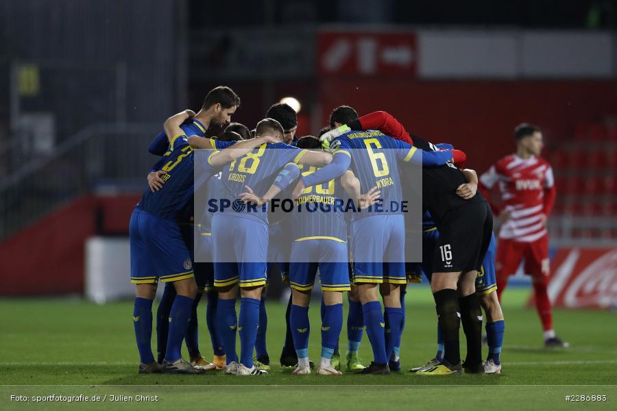 Mannschaftskreis, FLYERALARM Arena, Würzburg, 15.01.2021, DFL, sport, action, Fussball, Deutschland, Januar 2021, Saison 2020/2021, EBS, FWK, Bundesliga, 2. Bundesliga, Eintracht Braunschweig, FC Würzburger Kickers - Bild-ID: 2286883 Mannschaftskreis, FLYERALARM Arena, Würzburg, 15.01.2021, DFL, sport, action, Fussball, Deutschland, Januar 2021, Saison 2020/2021, EBS, FWK, Bundesliga, 2. Bundesliga, Eintracht Braunschweig, FC Würzburger Kickers - Bild-ID: 2286883