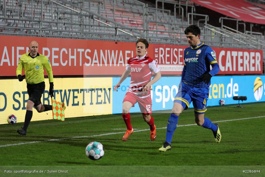 Patrick Sontheimer, Jannis Nikolaou, FLYERALARM Arena, Würzburg, 15.01.2021, DFL, sport, action, Fussball, Deutschland, Januar 2021, Saison 2020/2021, EBS, FWK, Bundesliga, 2. Bundesliga, Eintracht Braunschweig, FC Würzburger Kickers - Bild-ID: 2286894 Patrick Sontheimer, Jannis Nikolaou, FLYERALARM Arena, Würzburg, 15.01.2021, DFL, sport, action, Fussball, Deutschland, Januar 2021, Saison 2020/2021, EBS, FWK, Bundesliga, 2. Bundesliga, Eintracht Braunschweig, FC Würzburger Kickers - Bild-ID: 2286894