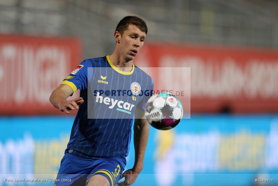 Lasse Schlüter, FLYERALARM Arena, Würzburg, 15.01.2021, DFL, sport, action, Fussball, Deutschland, Januar 2021, Saison 2020/2021, EBS, FWK, Bundesliga, 2. Bundesliga, Eintracht Braunschweig, FC Würzburger Kickers - Bild-ID: 2286929 Lasse Schlüter, FLYERALARM Arena, Würzburg, 15.01.2021, DFL, sport, action, Fussball, Deutschland, Januar 2021, Saison 2020/2021, EBS, FWK, Bundesliga, 2. Bundesliga, Eintracht Braunschweig, FC Würzburger Kickers - Bild-ID: 2286929