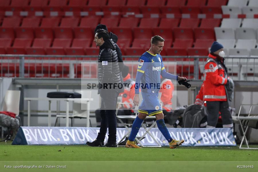 Daniel Meyer, rote Karte, Manuel Schwenk, FLYERALARM Arena, Würzburg, 15.01.2021, DFL, sport, action, Fussball, Deutschland, Januar 2021, Saison 2020/2021, EBS, FWK, Bundesliga, 2. Bundesliga, Eintracht Braunschweig, FC Würzburger Kickers - Bild-ID: 2286943 Daniel Meyer, rote Karte, Manuel Schwenk, FLYERALARM Arena, Würzburg, 15.01.2021, DFL, sport, action, Fussball, Deutschland, Januar 2021, Saison 2020/2021, EBS, FWK, Bundesliga, 2. Bundesliga, Eintracht Braunschweig, FC Würzburger Kickers - Bild-ID: 2286943