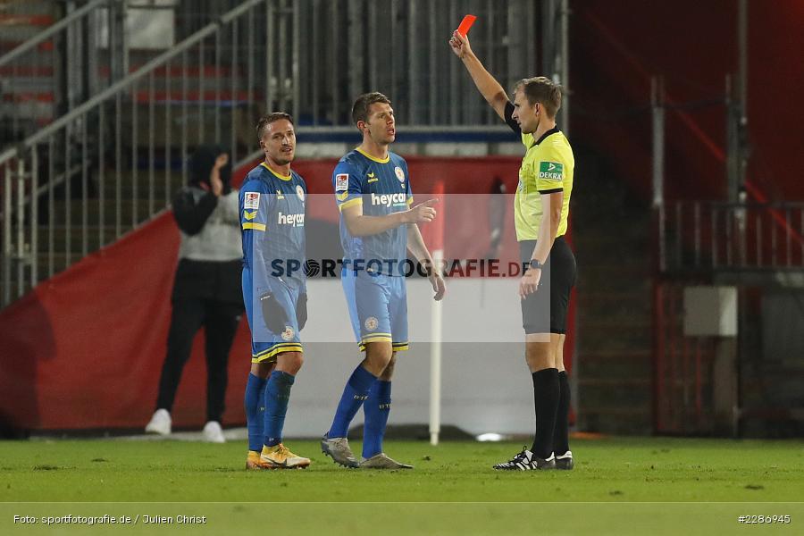 rote Karte, Manuel Schwenk, FLYERALARM Arena, Würzburg, 15.01.2021, DFL, sport, action, Fussball, Deutschland, Januar 2021, Saison 2020/2021, EBS, FWK, Bundesliga, 2. Bundesliga, Eintracht Braunschweig, FC Würzburger Kickers - Bild-ID: 2286945 rote Karte, Manuel Schwenk, FLYERALARM Arena, Würzburg, 15.01.2021, DFL, sport, action, Fussball, Deutschland, Januar 2021, Saison 2020/2021, EBS, FWK, Bundesliga, 2. Bundesliga, Eintracht Braunschweig, FC Würzburger Kickers - Bild-ID: 2286945