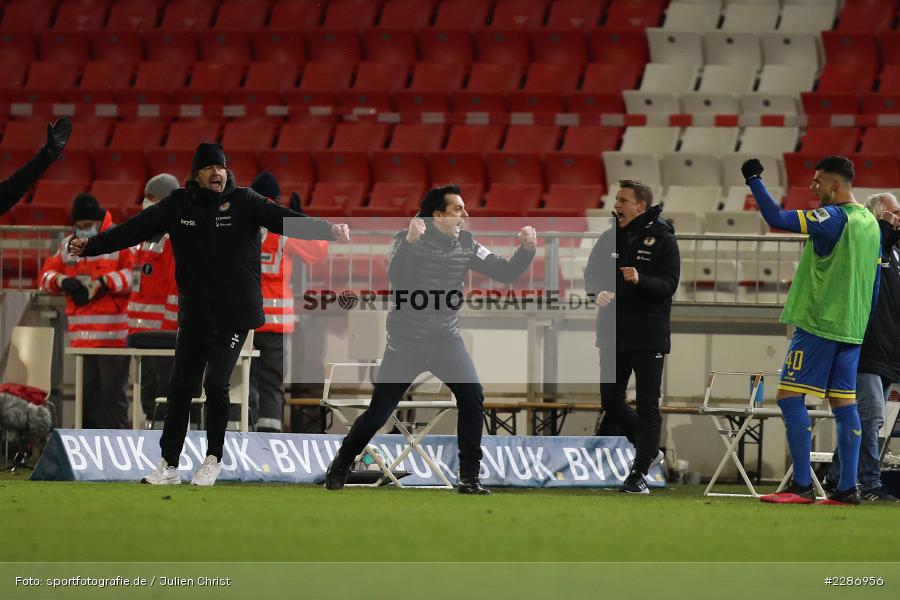 Emotionen, Jubel, Daniel Meyer, FLYERALARM Arena, Würzburg, 15.01.2021, DFL, sport, action, Fussball, Deutschland, Januar 2021, Saison 2020/2021, EBS, FWK, Bundesliga, 2. Bundesliga, Eintracht Braunschweig, FC Würzburger Kickers - Bild-ID: 2286956 Emotionen, Jubel, Daniel Meyer, FLYERALARM Arena, Würzburg, 15.01.2021, DFL, sport, action, Fussball, Deutschland, Januar 2021, Saison 2020/2021, EBS, FWK, Bundesliga, 2. Bundesliga, Eintracht Braunschweig, FC Würzburger Kickers - Bild-ID: 2286956