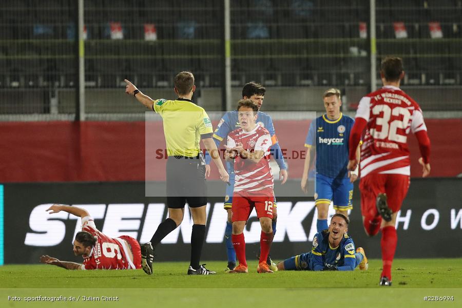 Manuel Schwenk, Foul, reklamiert, Schiedsrichter, Florian Heft, Patrick Sontheimer, FLYERALARM Arena, Würzburg, 15.01.2021, DFL, sport, action, Fussball, Deutschland, Januar 2021, Saison 2020/2021, EBS, FWK, Bundesliga, 2. Bundesliga, Eintracht Braunschweig, FC Würzburger Kickers - Bild-ID: 2286994 Manuel Schwenk, Foul, reklamiert, Schiedsrichter, Florian Heft, Patrick Sontheimer, FLYERALARM Arena, Würzburg, 15.01.2021, DFL, sport, action, Fussball, Deutschland, Januar 2021, Saison 2020/2021, EBS, FWK, Bundesliga, 2. Bundesliga, Eintracht Braunschweig, FC Würzburger Kickers - Bild-ID: 2286994