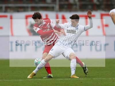 Fotos von FC Würzburger Kickers - Karlsruher SC auf sportfotografie.de