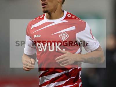 Fotos von FC Würzburger Kickers - FC St. Pauli auf sportfotografie.de